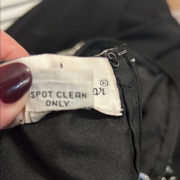 Vintage Laurence Kazar Women's Black and Silver Beaded Sequined Flowy
Dress - Picture 11 of 12